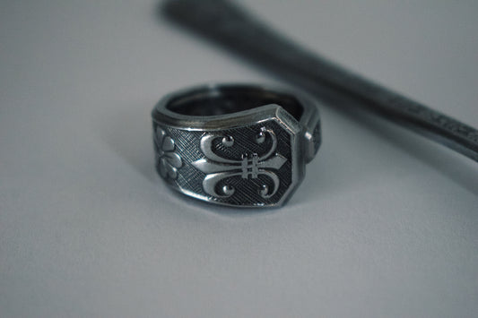 Fleur De Lis | Spoon Ring