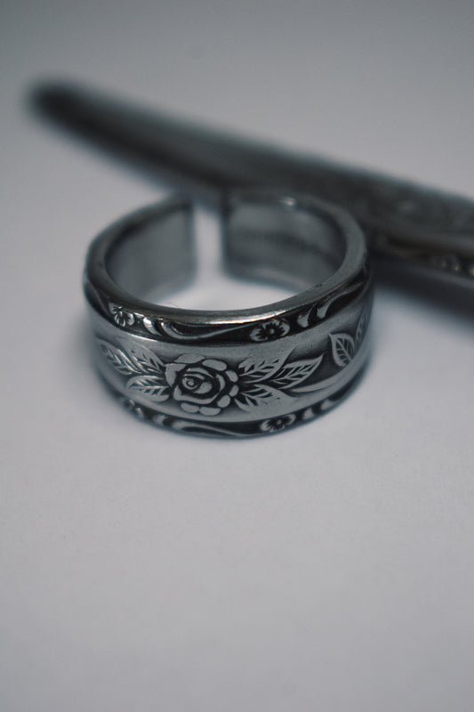 Dark Rose | Spoon Ring